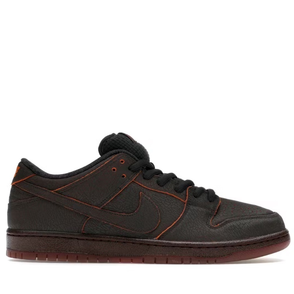 Nike SB dunk
'Krampus' 🔥💣😈🖤
Brand new